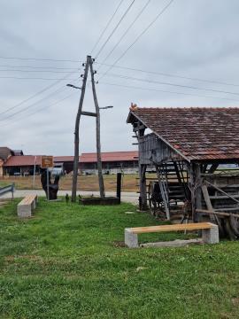 Postavitev klopi na sestržah1